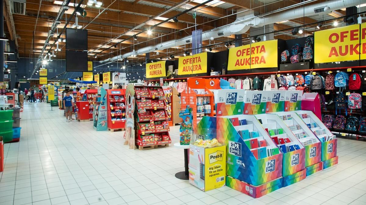 Durante el mes de septiembre el material escolar ocupa un espacio destacado en los supermercados de EROSKI