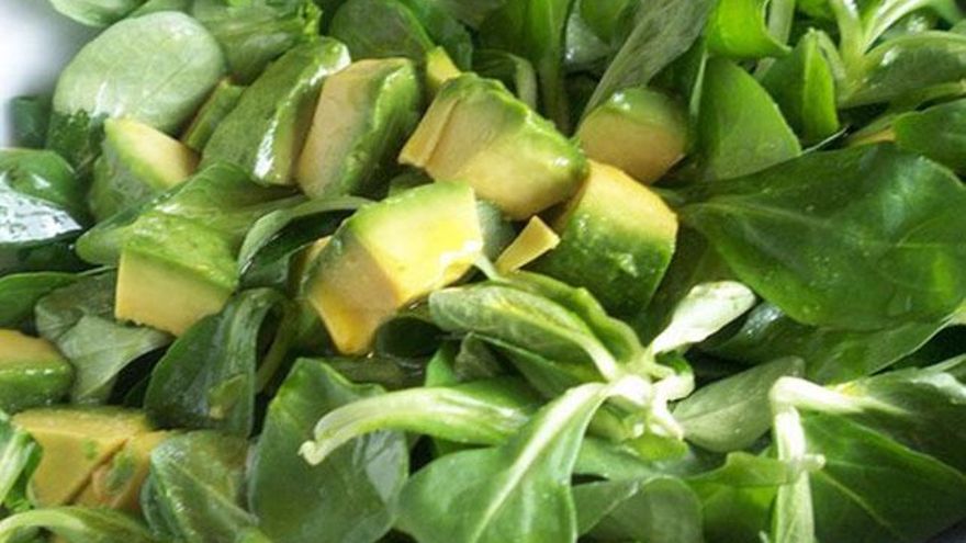 "Ensalada de Canónigos con Aguacate" (CC BY 2.0) by Silverman68