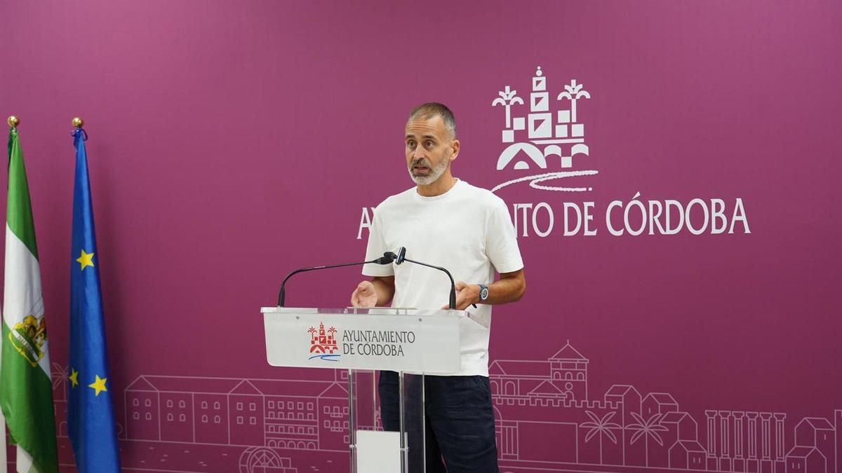 El PSOE acusa al PP de relegar a la juventud a un "papel decorativo" y pide activar la Mesa de Ocio Joven