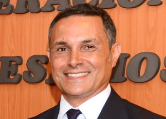 Carlos R. Medina Figuera